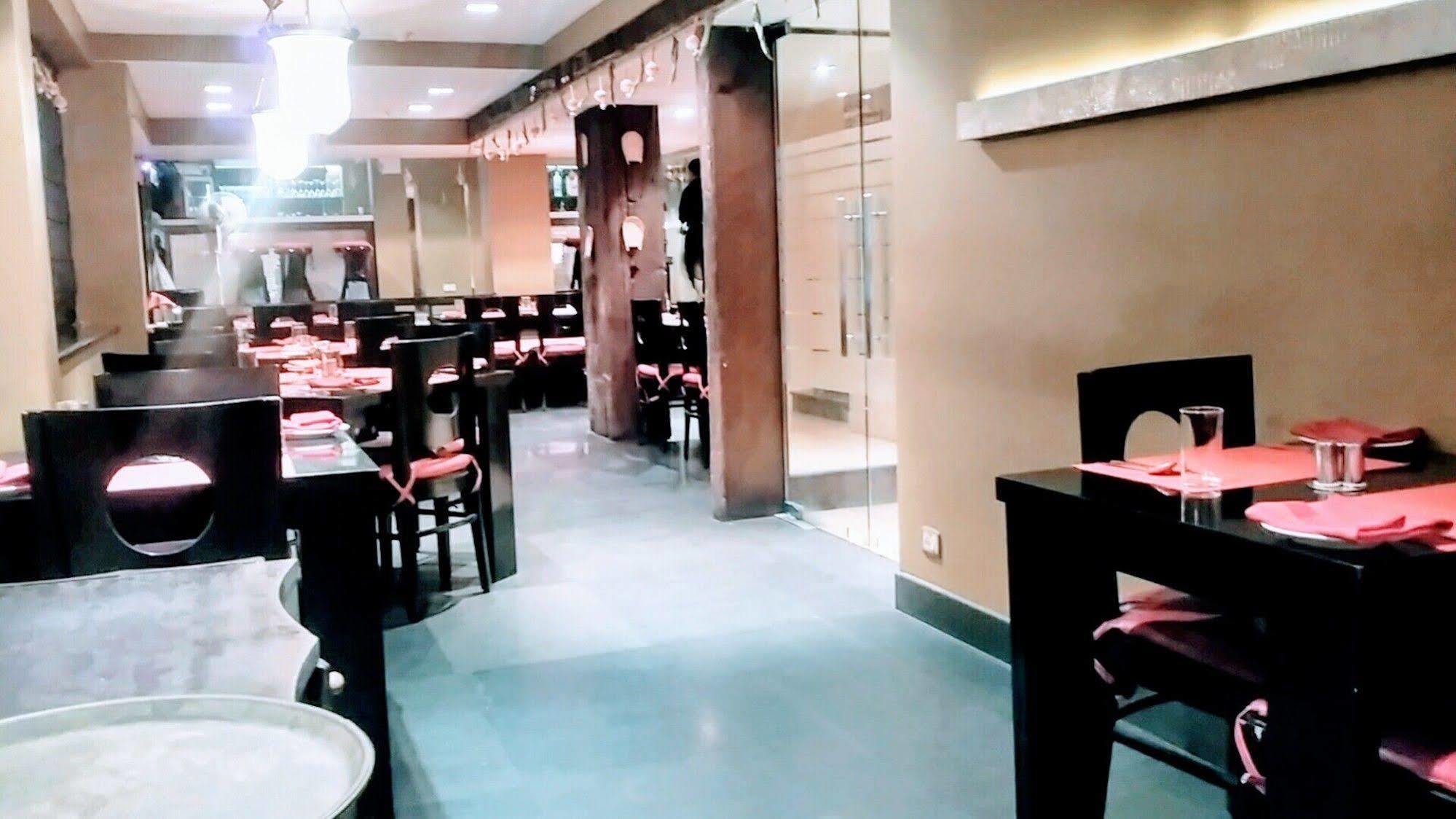 Metropole Hotel Kolkata