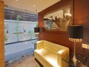 Metropole Hotel Kolkata
